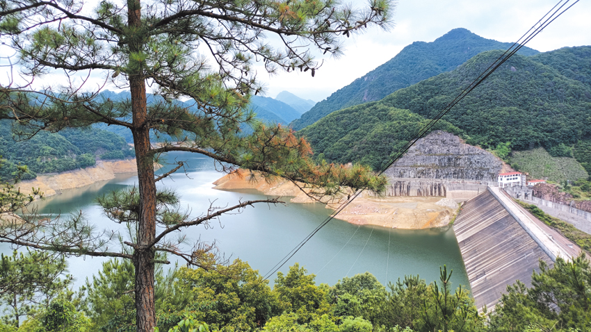 金钟水库大坝.jpg
